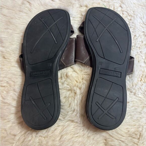 Comfort Plus by Predictions Brown Slide Sandals size 11W - Picture 4 of 5